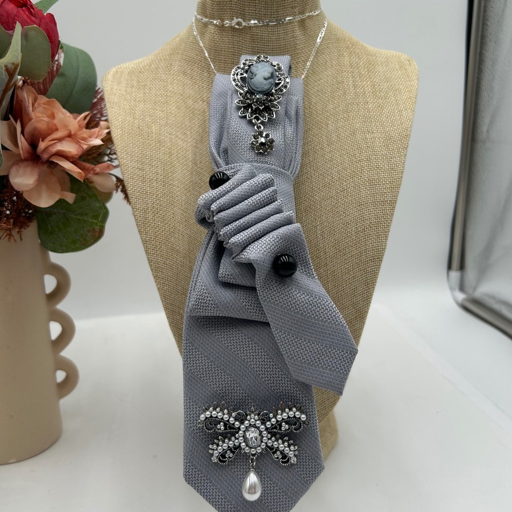 Goodfellow & Co Grey Cameo Tie Necklace & VTG Black Sterling Stone Earrings Set